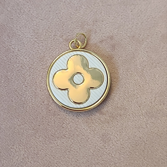 LV Gold and White Flower Charm - Picture 1 of 3